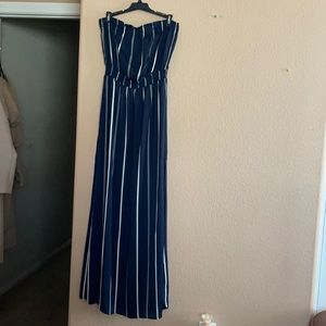 Strapless flowy dress !